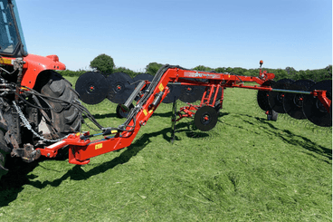 Fenaison - Andaineurs rotatifs - Andaineur SOLEILS MAGNUM EVOLUTION auto-directionnel