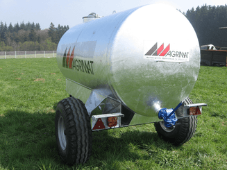 Matériel d'élevage - Abreuvoirs/bacs/tonne à eau - Tonne à eau monocoque
