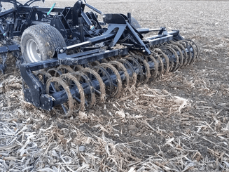Travail du sol - Outils à dents - Déchaumeur à dents trainé ou porté BLACKBEAR